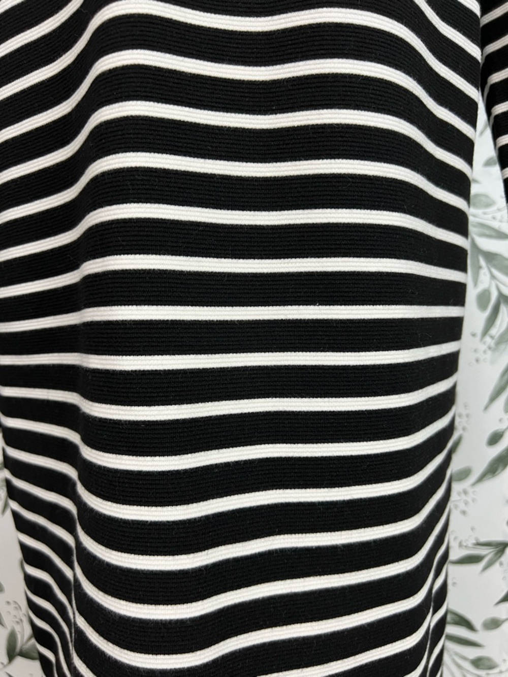 LOFT Striped Black White Crew Neck Long Sleeve Sz M Classic Relaxed Dress #E - Picture 4 of 10